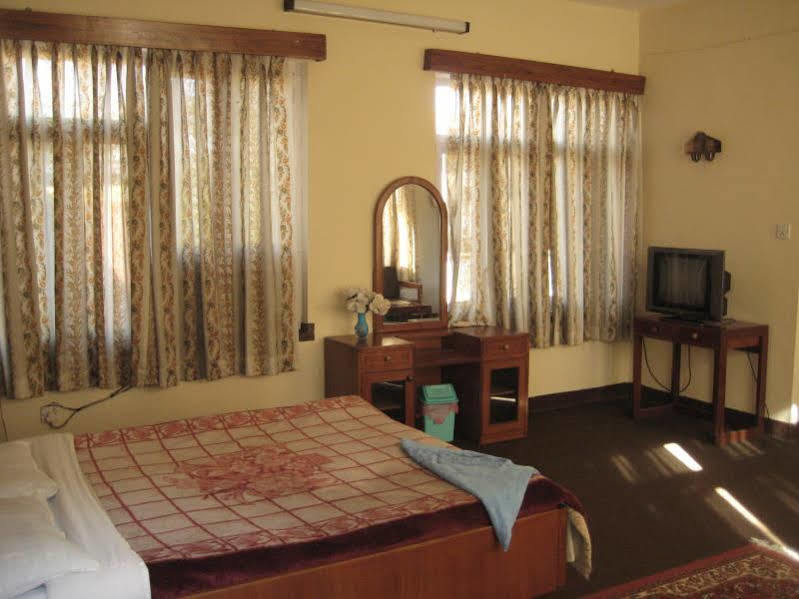 Potala Tourist Home Катманду Екстер'єр фото