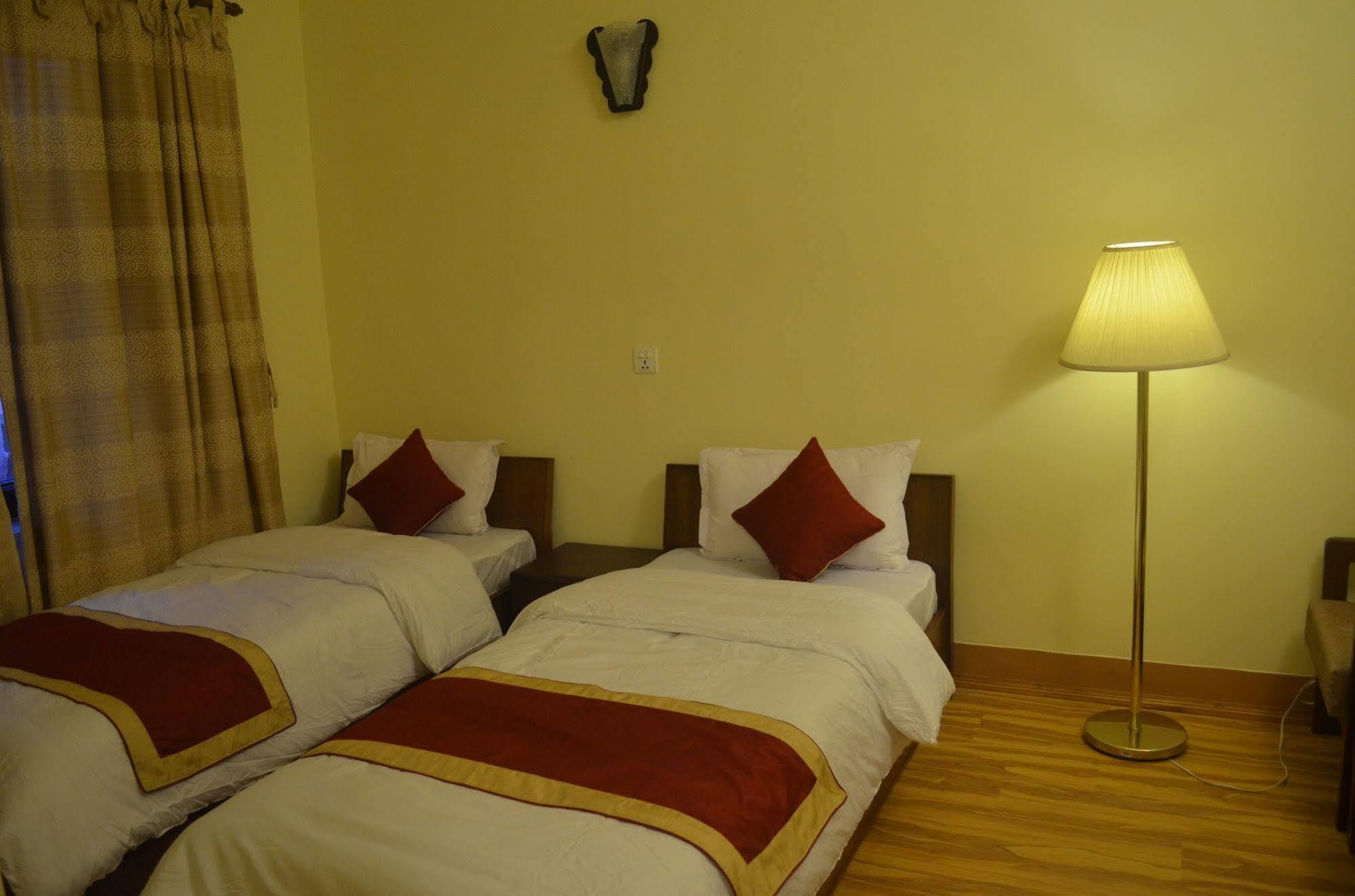 Potala Tourist Home Катманду Екстер'єр фото