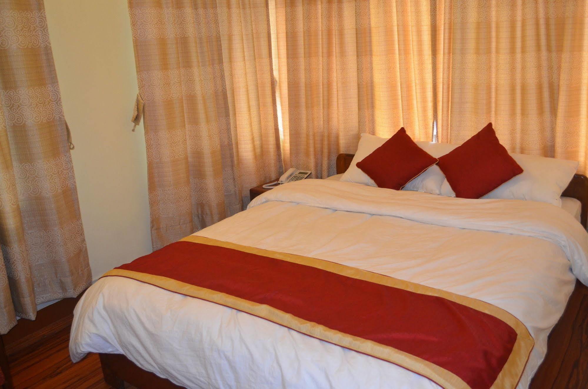 Potala Tourist Home Катманду Екстер'єр фото