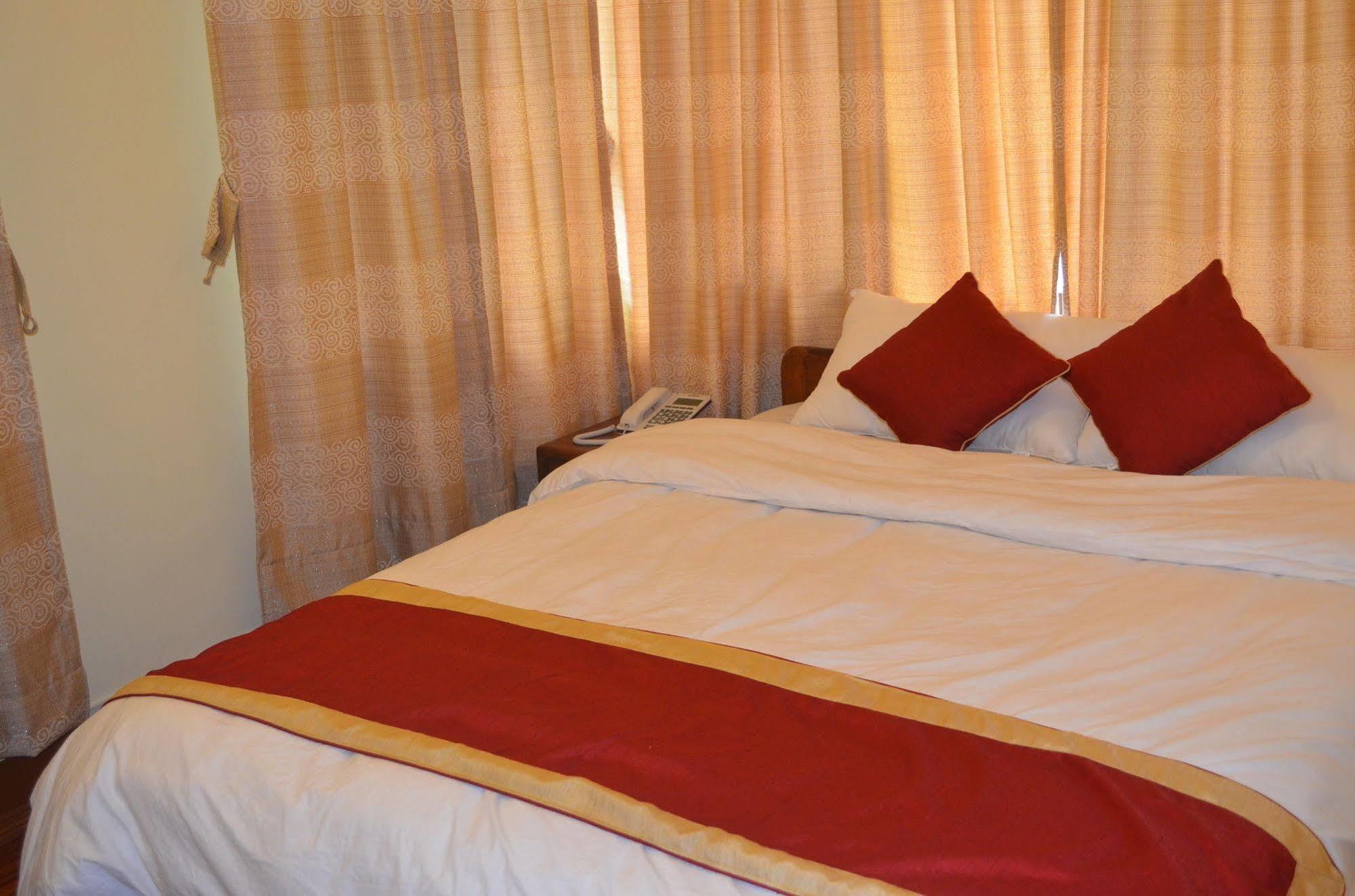 Potala Tourist Home Катманду Екстер'єр фото