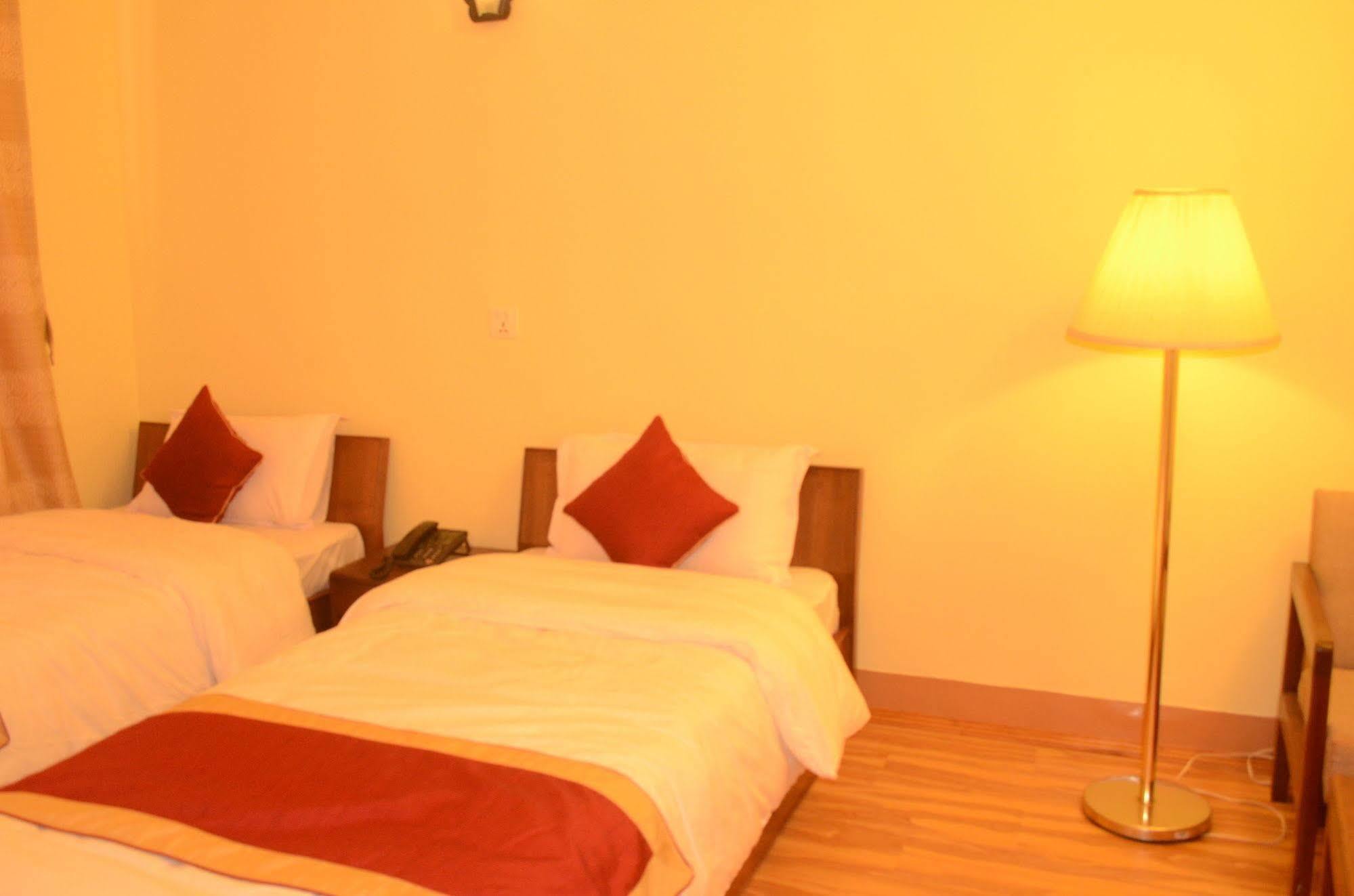 Potala Tourist Home Катманду Екстер'єр фото