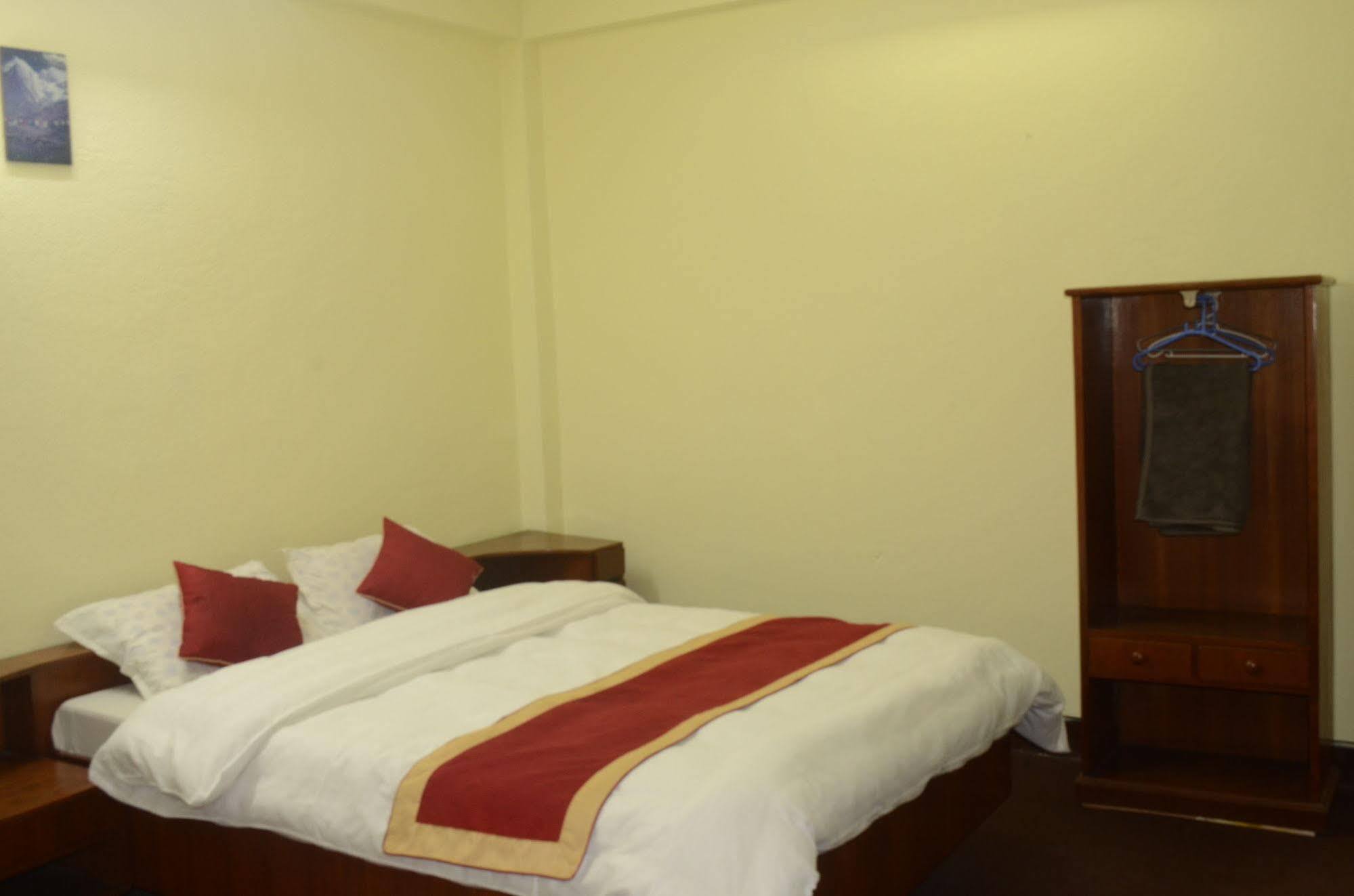 Potala Tourist Home Катманду Екстер'єр фото